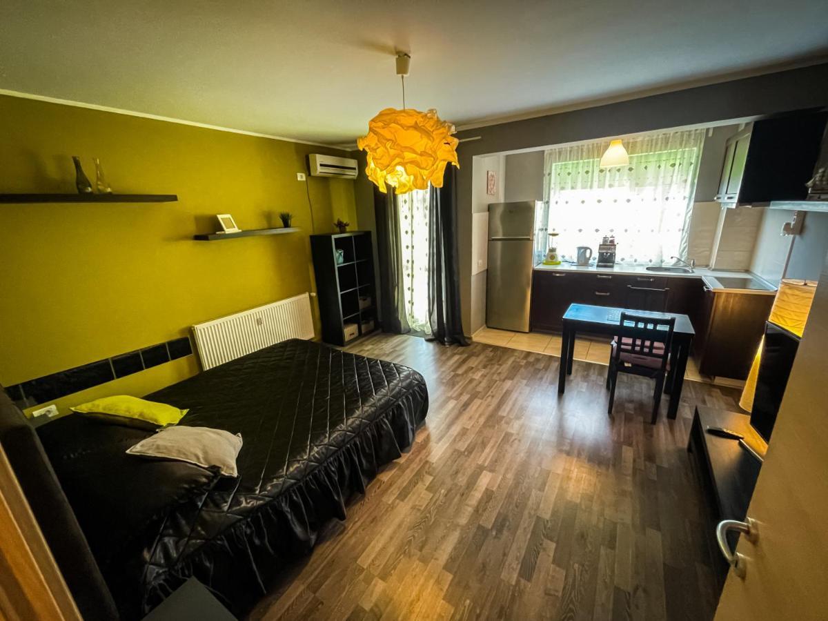 Prima Residence Apartment Орадя Екстер'єр фото