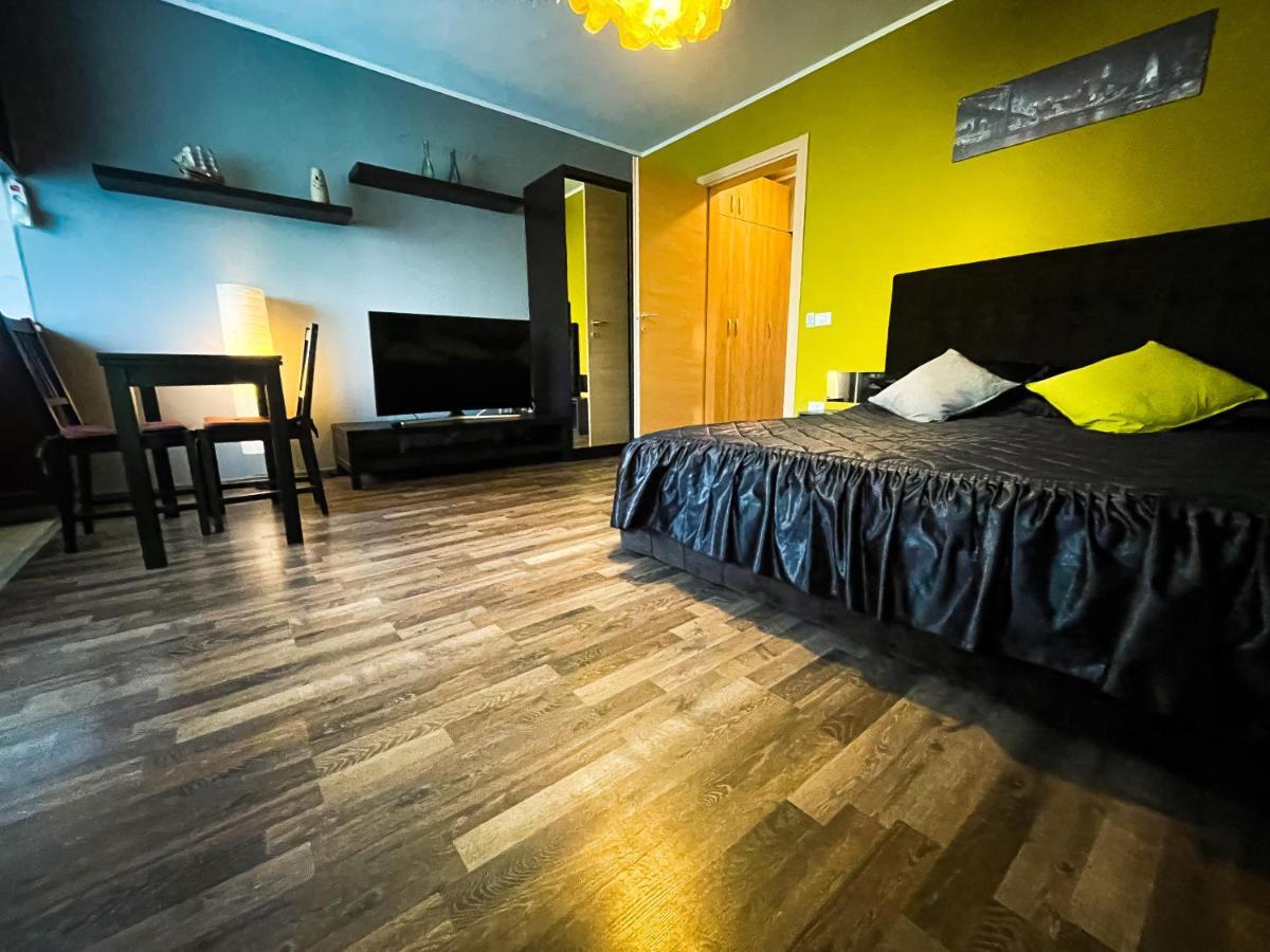 Prima Residence Apartment Орадя Екстер'єр фото